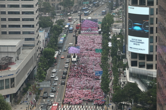 학비노조 처우개선 촉구 집회