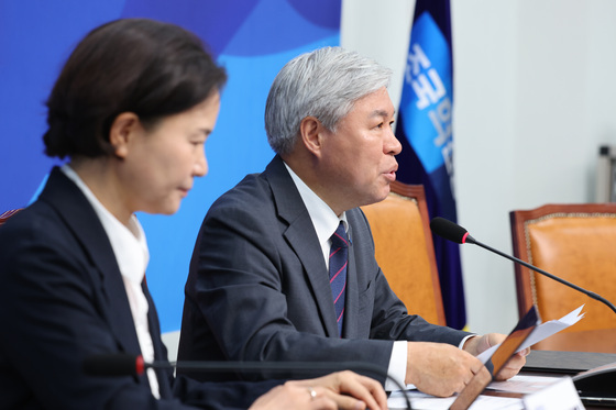기자간담회 연 서왕진 전당대회준비위원장