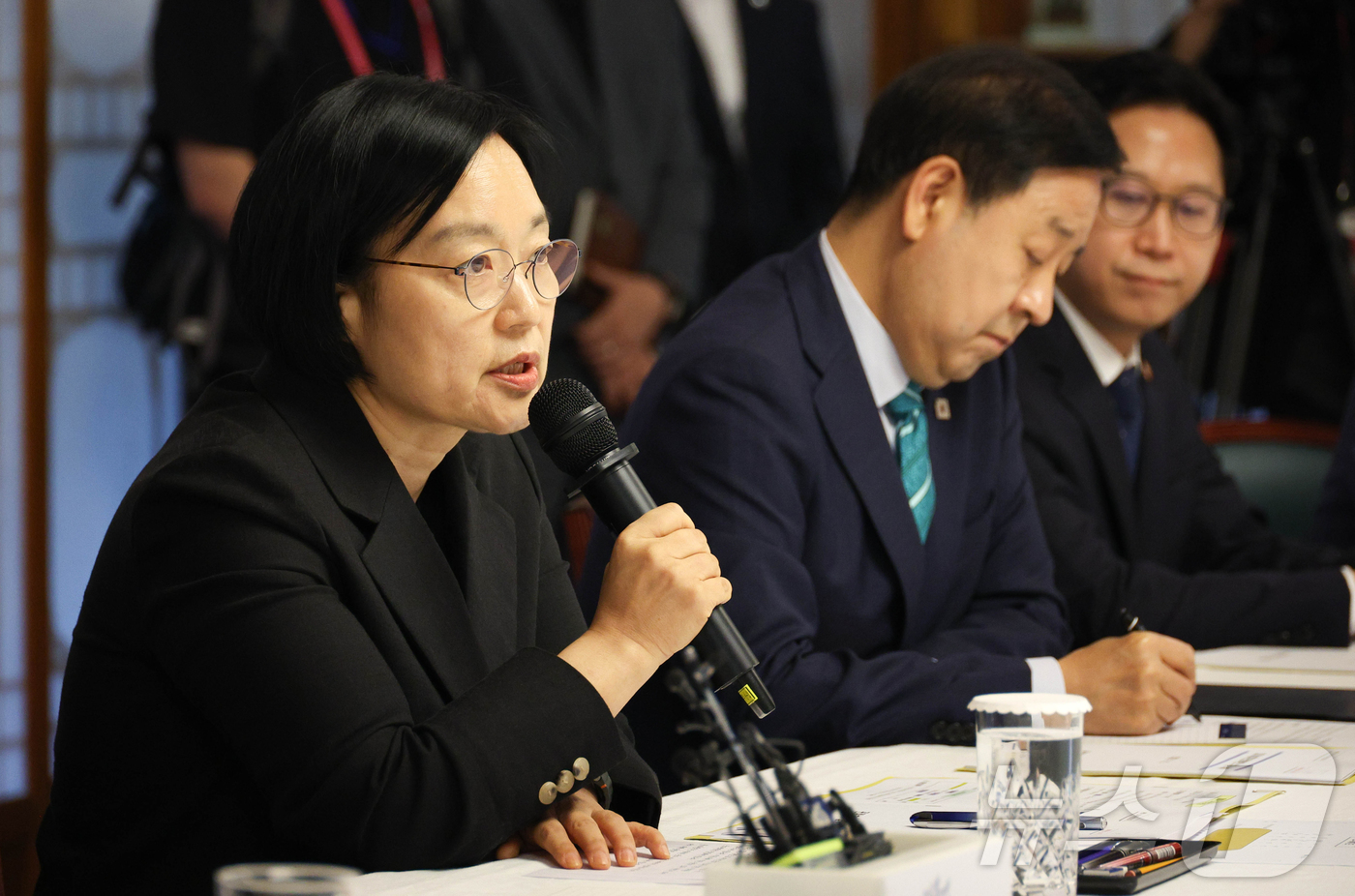 (서울=뉴스1) 김민지 기자 = 한성숙 국무총리가 5일 오후 서울 종로구 삼청동 총리공관에서 열린 고위당정협의회에서 모두 발언을 하고 있다. (공동취재) 2026.7.5/뉴스1