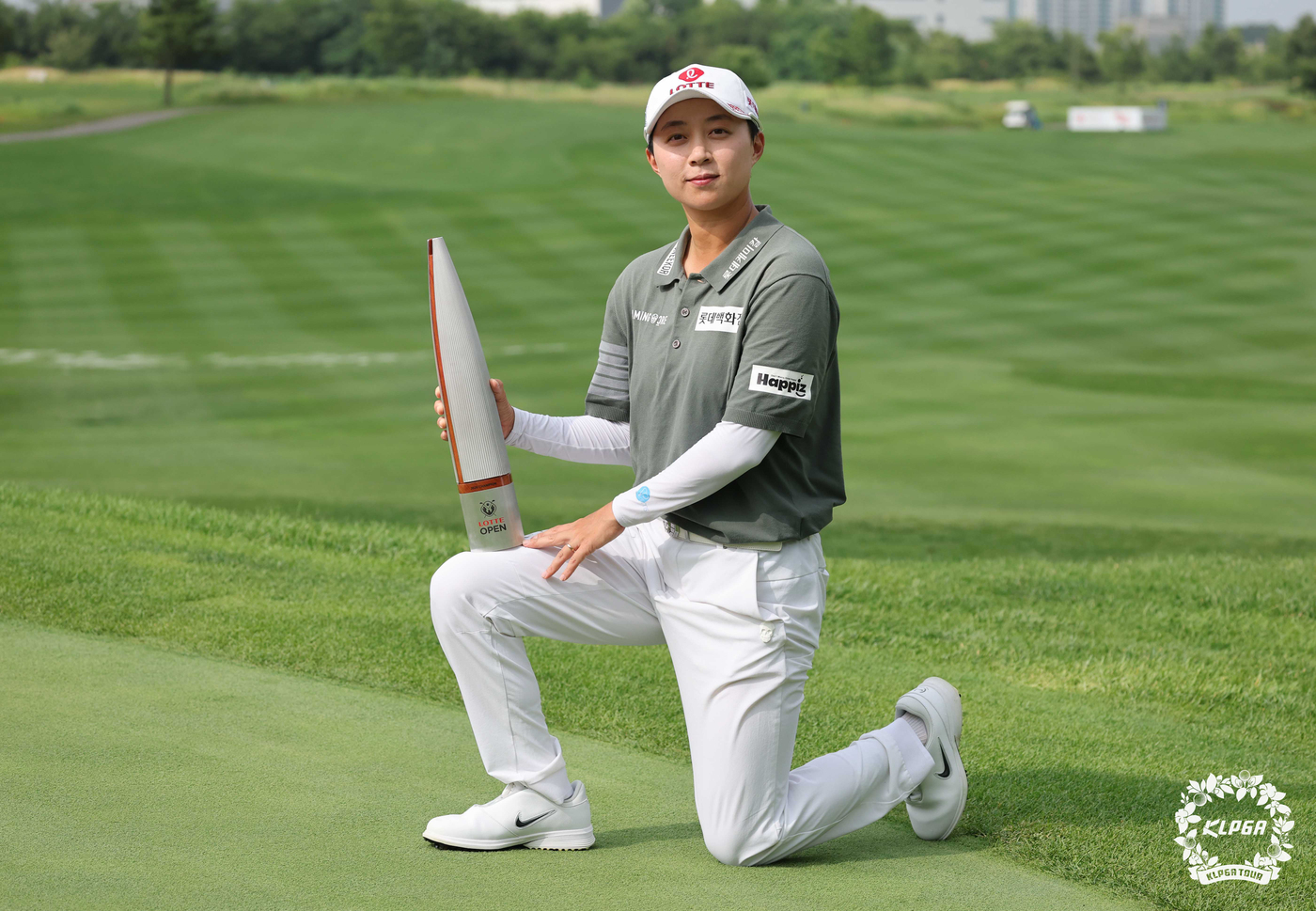 (서울=뉴스1) 임세영 기자 = 김효주(31·롯데)가 5일 인천 서구 베어즈베스트 청라(파72)에서 열린 한국여자프로골프(KLPGA)투어 롯데 오픈에서 최종합계 15언더파 273타 …