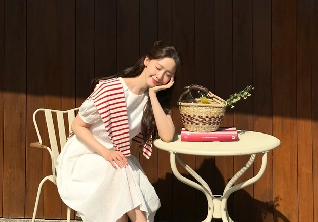 윤아, 역시 청순 여신…무해한 미소 담은 비주얼 [N샷]
