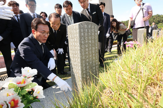 김민석, 광주 전일빌딩서 출마선언…"국정지원, 총선승리 김민석이 답"