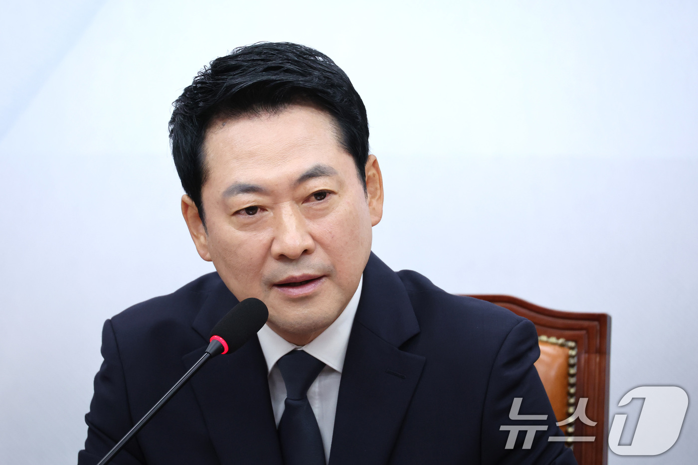 (서울=뉴스1) 신웅수 기자 = 장동혁 국민의힘 대표가 6일 서울 여의도 국회에서 열린 최고위원회의에서 발언하고 있다. 2026.7.6/뉴스1