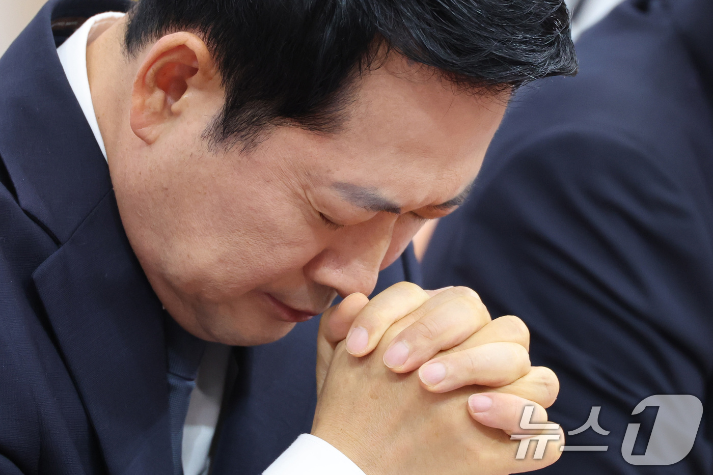 (서울=뉴스1) 신웅수 기자 = 장동혁 국민의힘 대표가 6일 서울 여의도 국회에서 열린 최고위원회의에서 생각에 잠겨 있다. 2026.7.6/뉴스1