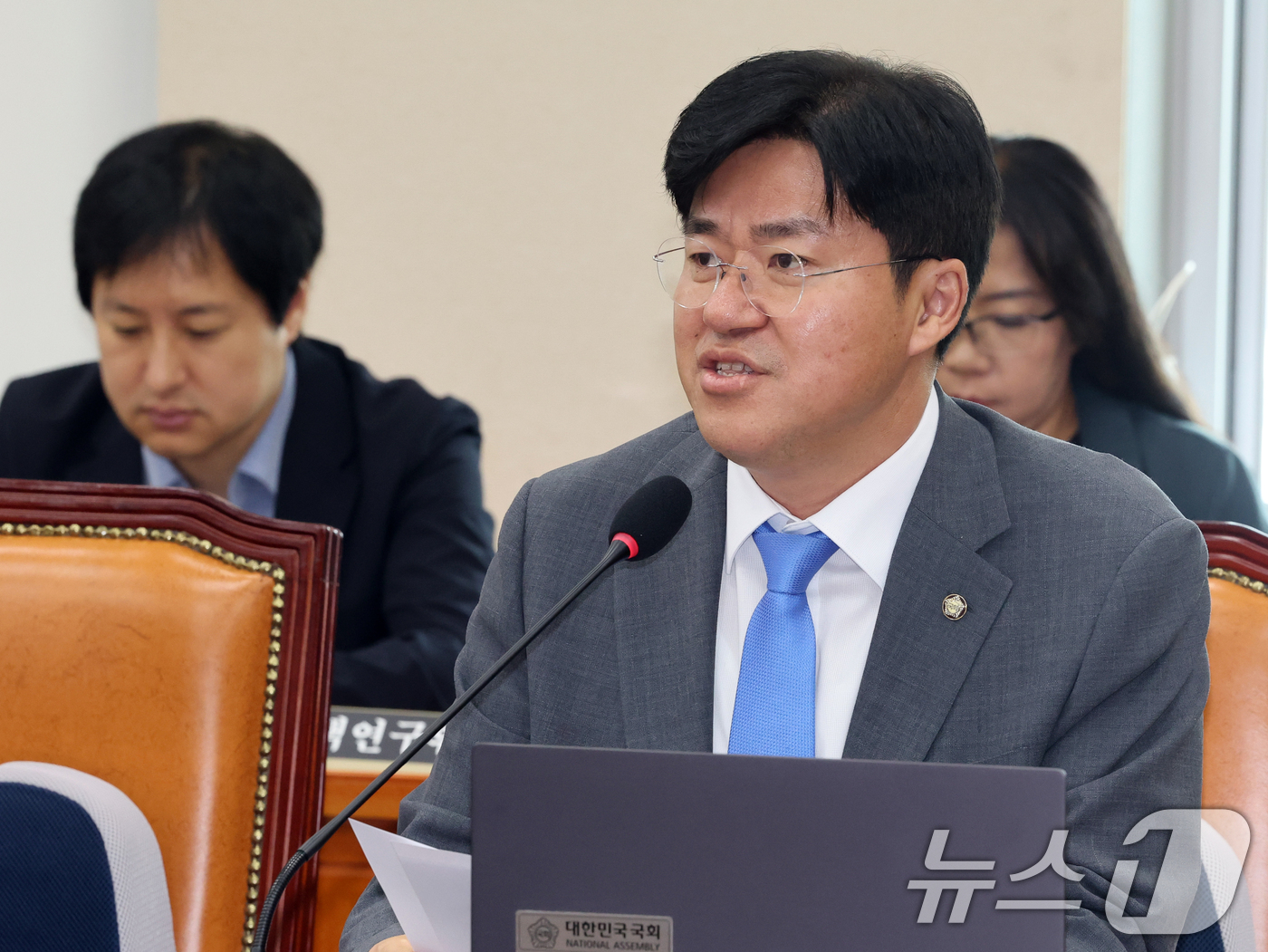 (서울=뉴스1) 황기선 기자 = 더불어민주당 정무위원회 간사로 선임된 박상혁 의원이 6일 오전 서울 여의도 국회에서 열린 정무위원회 전체회의에서 인사말을 하고 있다.  2026.7 …
