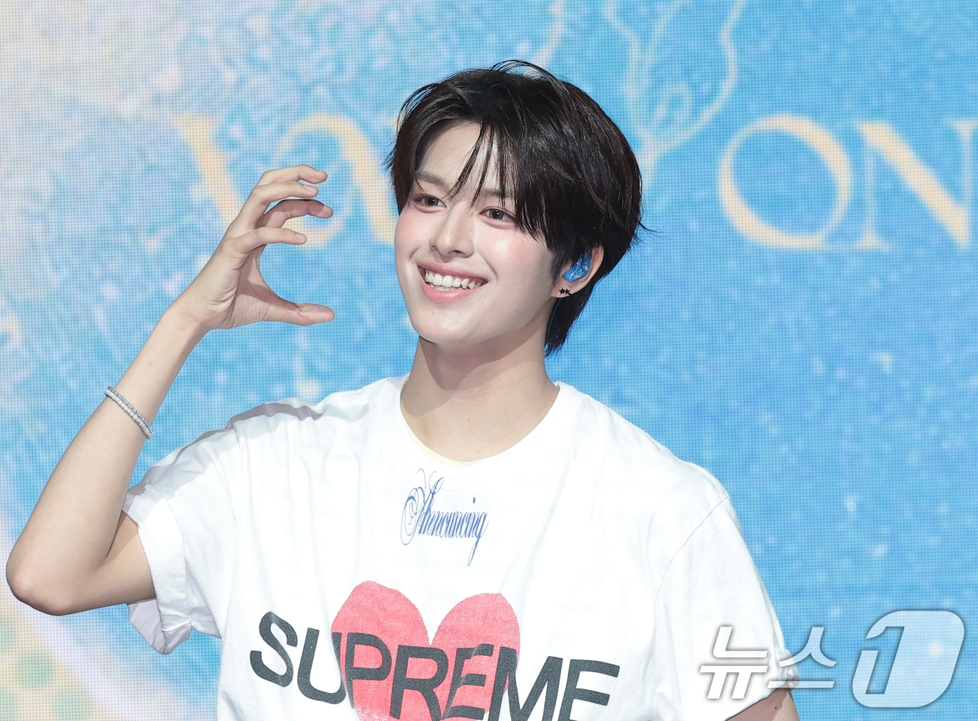 (서울=뉴스1) 권현진 기자 = 그룹 베이온(VAYONN)의 테루가 6일 서울 마포구 NOL씨어터합정에서 가진 데뷔  EP 'Youth Today(유스 투데이)' 발매 쇼케이스에서 …