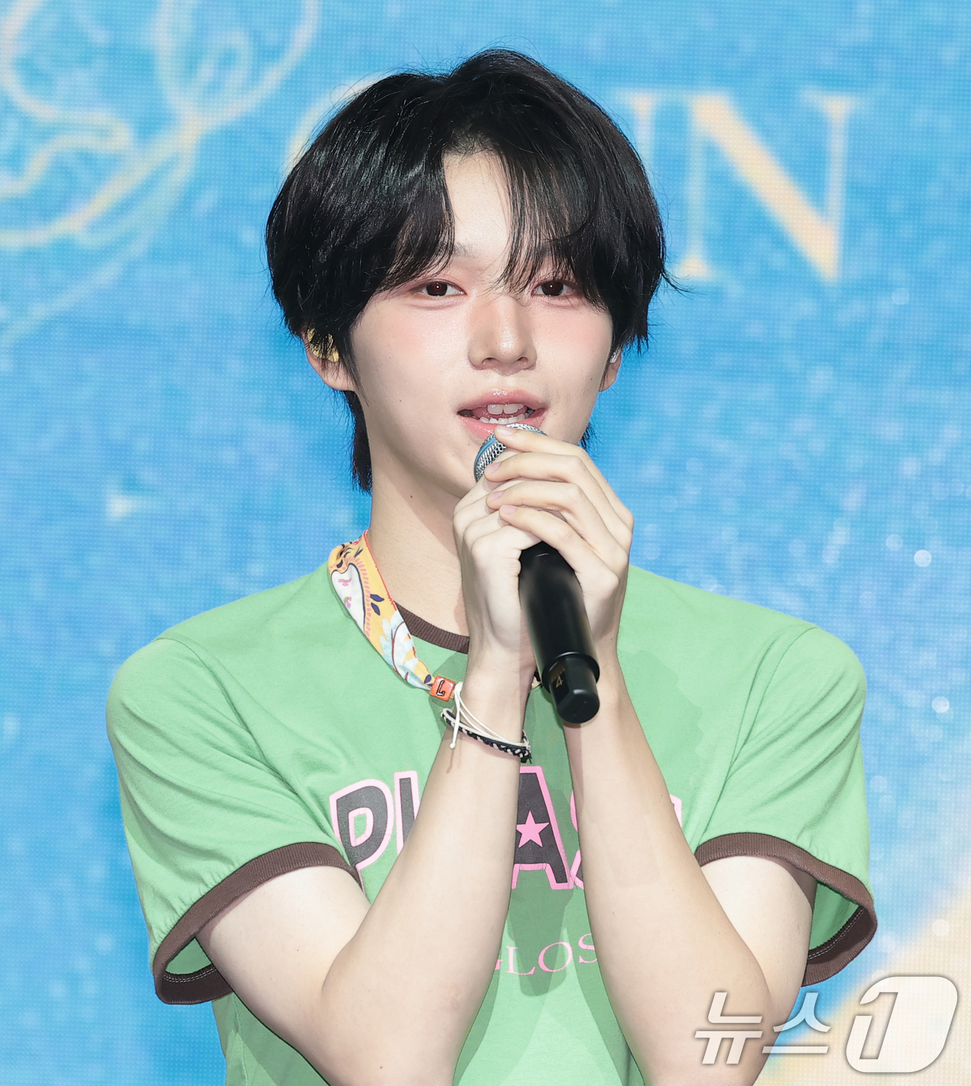 (서울=뉴스1) 권현진 기자 = 그룹 베이온(VAYONN)의 진위가 6일 서울 마포구 NOL씨어터합정에서 가진 데뷔  EP 'Youth Today(유스 투데이)' 발매 쇼케이스에서 …