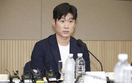 '축구인으로 죄송' 박지성 "새 축구협회, 모든 스포츠가 따를 선두 주자 되길"