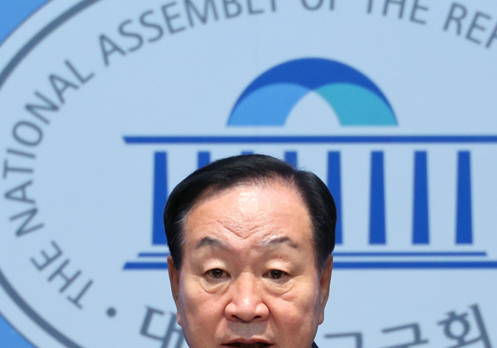 육사 폐교 반대 기자회견하는 한기호