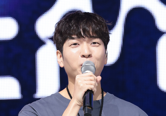 유재필, 아이들 쇼케이스 비주얼 MC