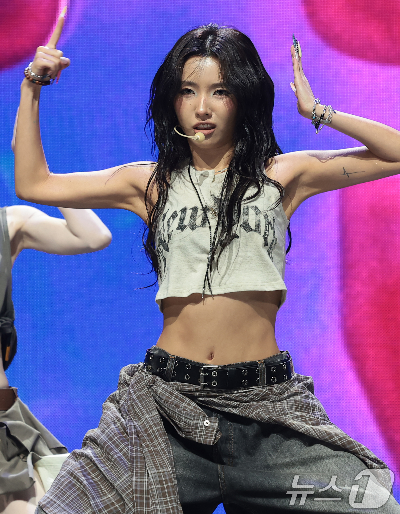 (서울=뉴스1) 권현진 기자 = 그룹 아이들(i-dle)의 소연이 6일 서울 광진구 예스24라이브홀에서 가진 아홉 번째 미니 앨범  '위 메이드'(We made) 발매 쇼케이스에서 …