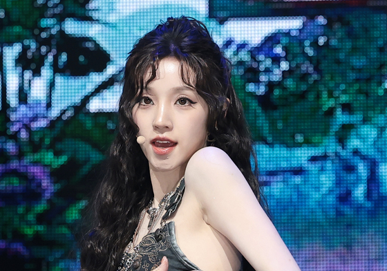 아이들 우기, 무대 위 반짝반짝