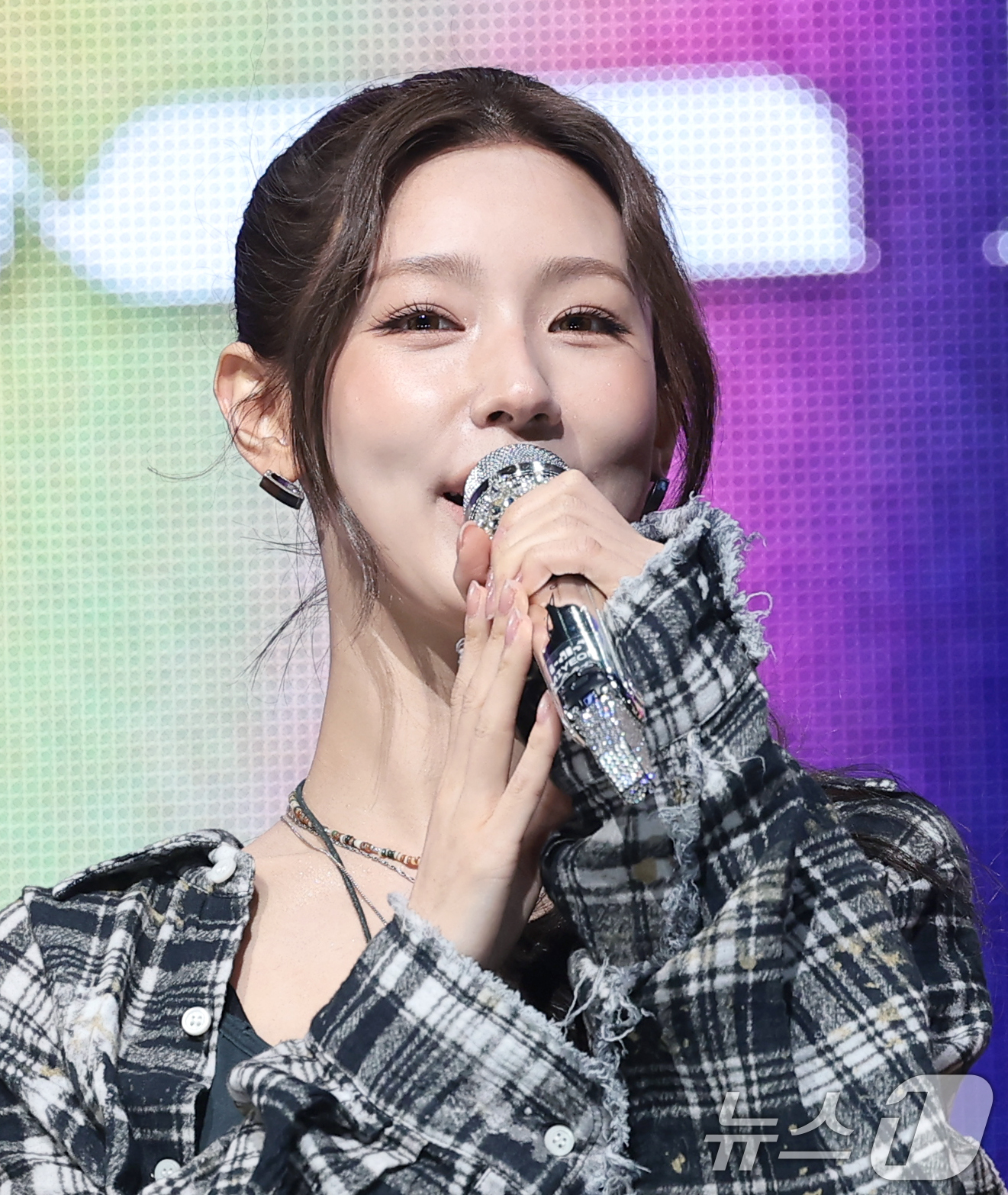 (서울=뉴스1) 권현진 기자 = 그룹 아이들(i-dle)의 미연이 6일 서울 광진구 예스24라이브홀에서 가진 아홉 번째 미니 앨범  '위 메이드'(We made) 발매 쇼케이스에서 …