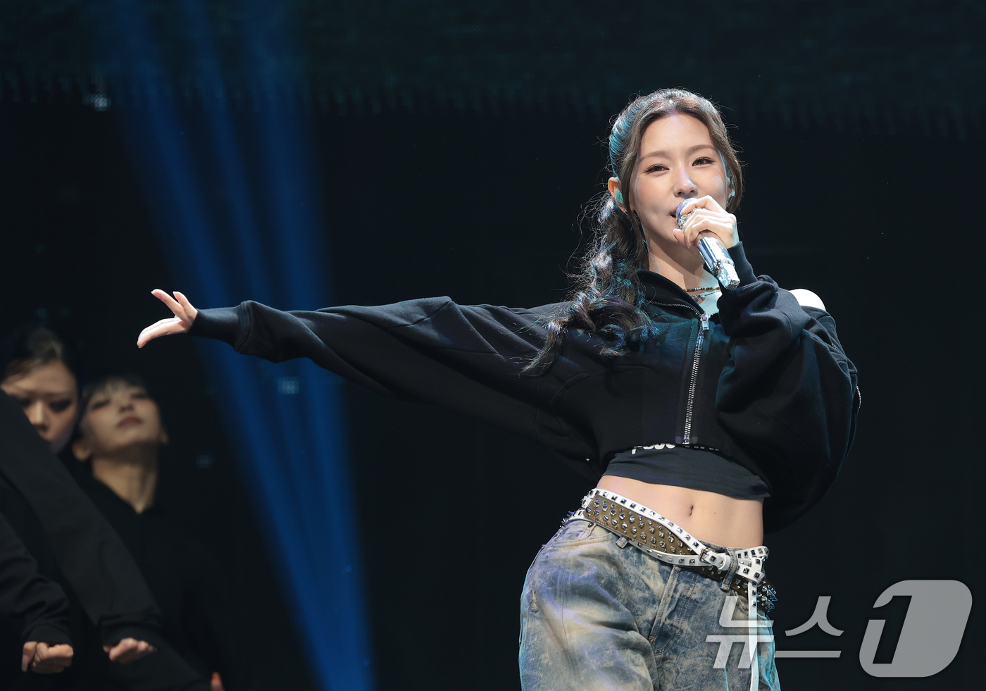 (서울=뉴스1) 권현진 기자 = 그룹 아이들(i-dle)의 미연이 6일 서울 광진구 예스24라이브홀에서 가진 아홉 번째 미니 앨범  '위 메이드'(We made) 발매 쇼케이스에서 …