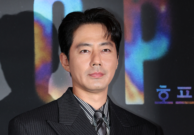 조인성, 멋진 눈빛
