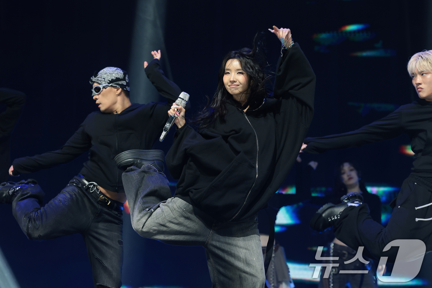(서울=뉴스1) 권현진 기자 = 그룹 아이들(i-dle)의 소연이 6일 서울 광진구 예스24라이브홀에서 가진 아홉 번째 미니 앨범  '위 메이드'(We made) 발매 쇼케이스에서 …