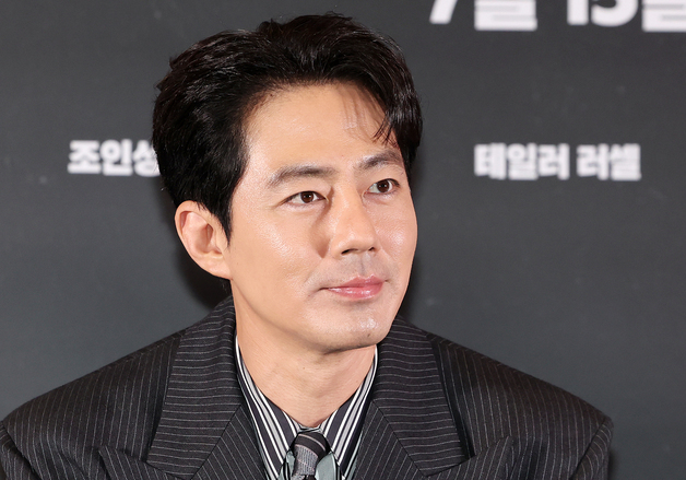 '호프' 나홍진 감독 "조인성, 류승완 영화 보니 뭔가 있더라…자신 생겨"