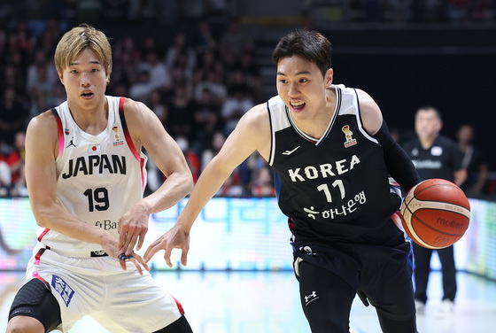 '11점 차 뒤집기' 한국 농구, 일본 잡고 월드컵 예선 2R 진출