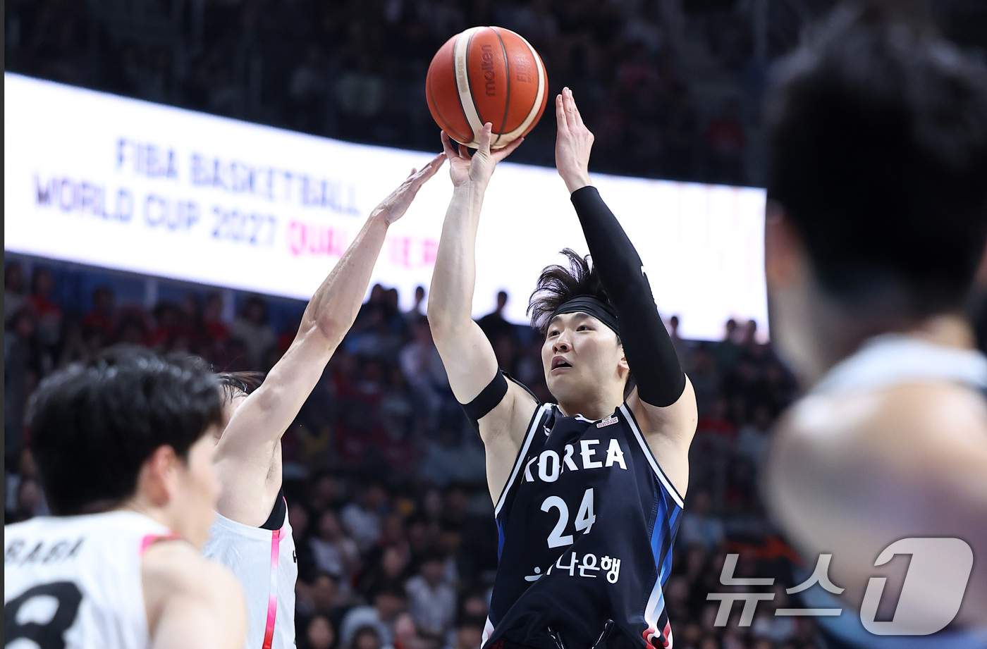 (고양=뉴스1) 김성진 기자 = 대한민국 농구 대표팀 문유현이 6일 경기도 고양시 고양소노아레나에서 열린 2027 FIBA 월드컵 아시아 예선 1라운드 B조 윈도우3 대한민국과 일 …