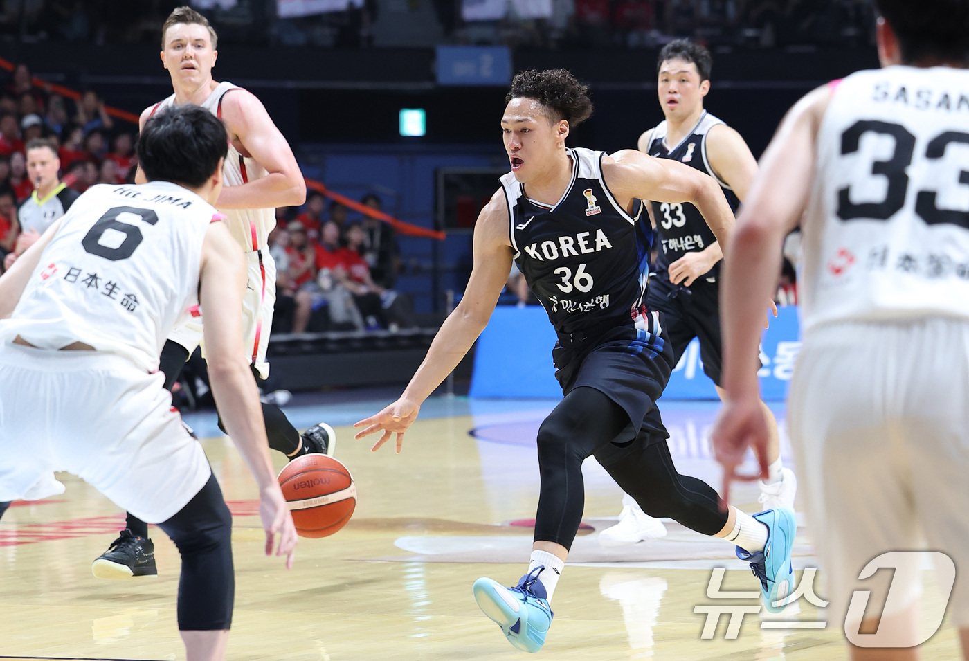 (고양=뉴스1) 김성진 기자 = 대한민국 농구 대표팀 에디 다니엘이 6일 경기도 고양시 고양소노아레나에서 열린 2027 FIBA 월드컵 아시아 예선 1라운드 B조 윈도우3 대한민국 …