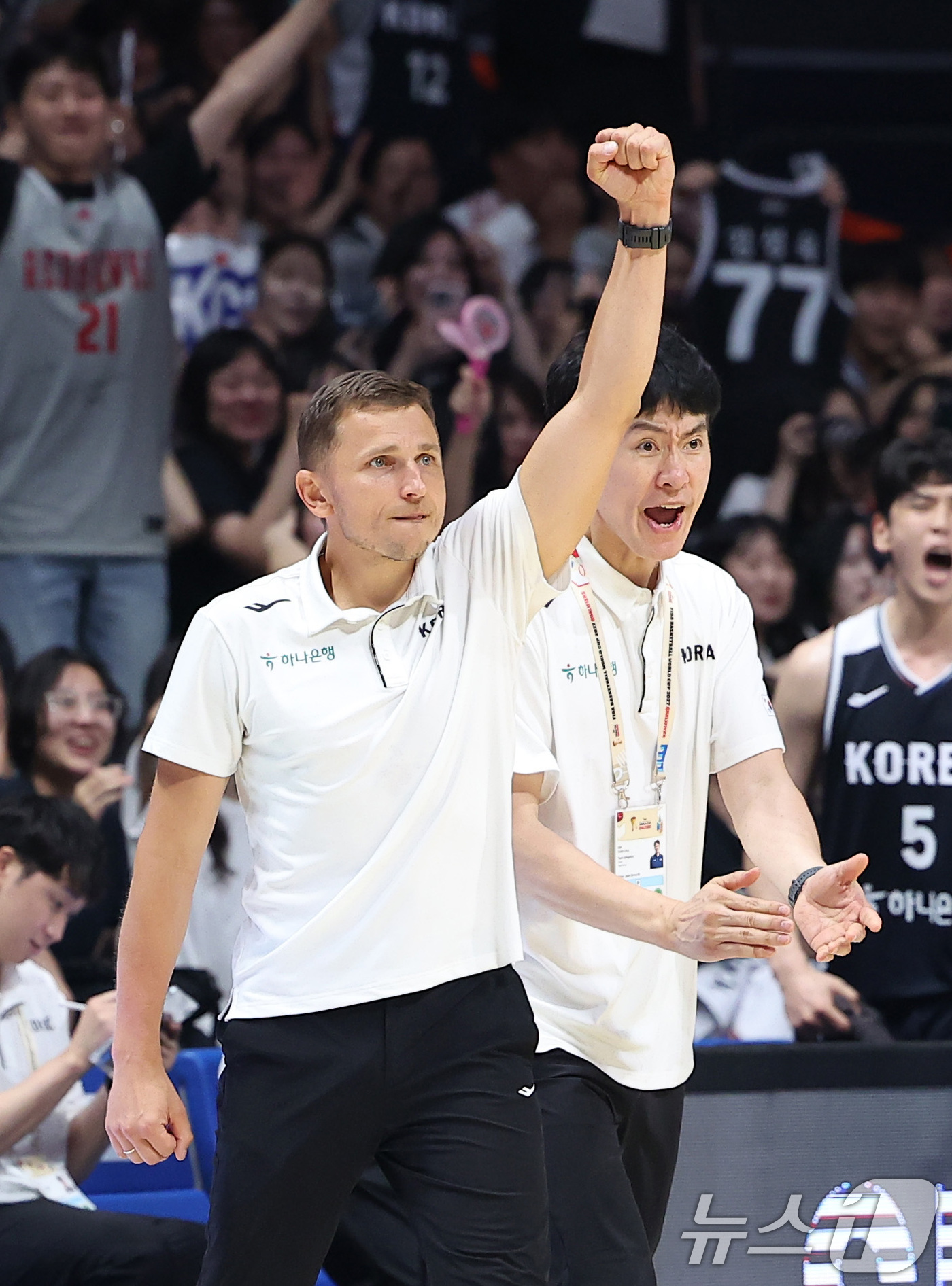 (고양=뉴스1) 김성진 기자 = 대한민국 농구 대표팀 니콜라스 마줄스 감독이 6일 경기도 고양시 고양소노아레나에서 열린 2027 FIBA 월드컵 아시아 예선 1라운드 B조 윈도우3 …