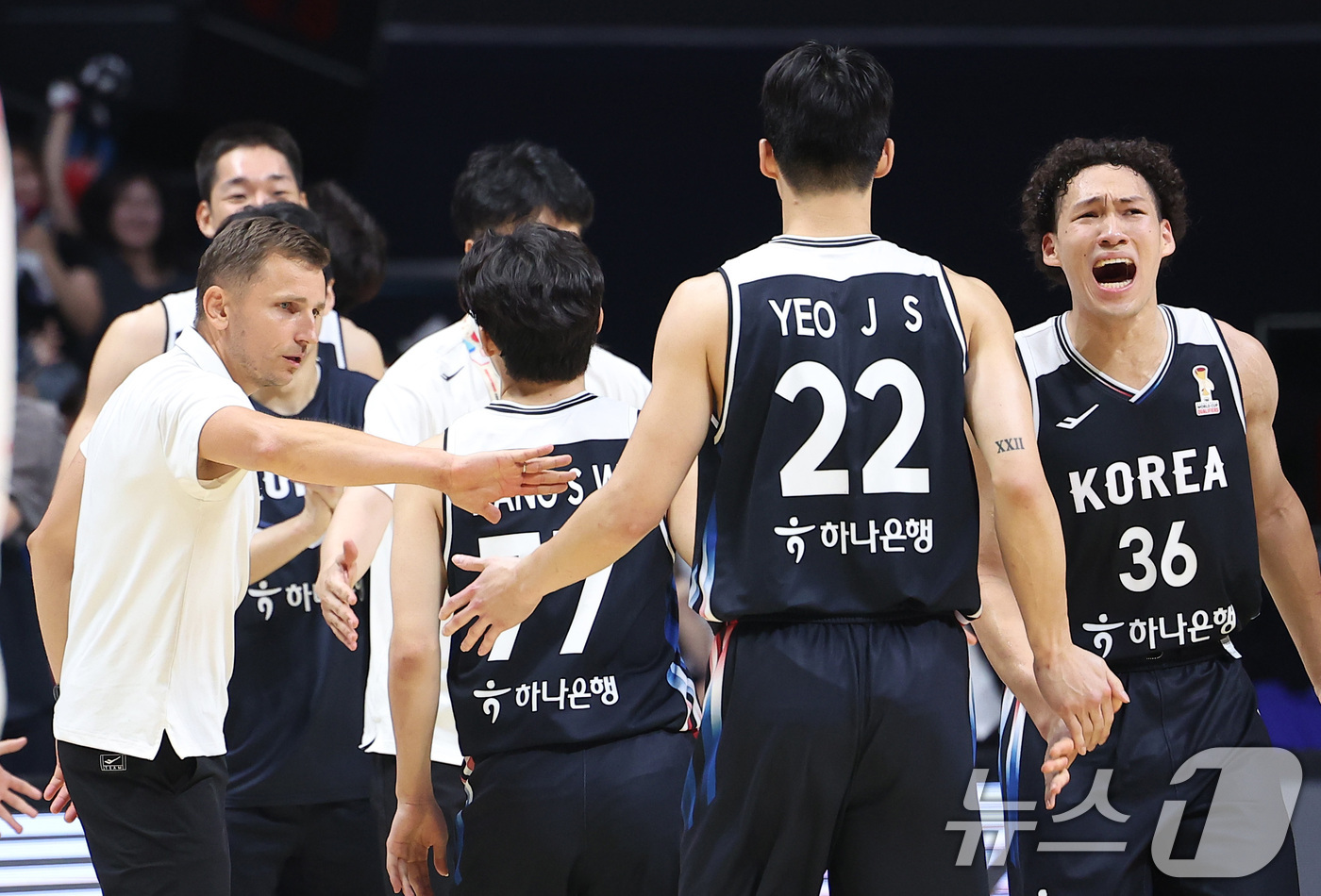 (고양=뉴스1) 김성진 기자 = 대한민국 농구 대표팀 니콜라스 마줄스 감독이 6일 경기도 고양시 고양소노아레나에서 열린 2027 FIBA 월드컵 아시아 예선 1라운드 B조 윈도우3 …