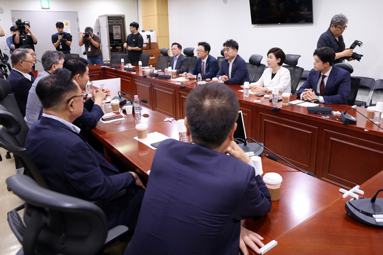 대화 나누는 국민의힘 쇄신파 모임 '대안과 미래'
