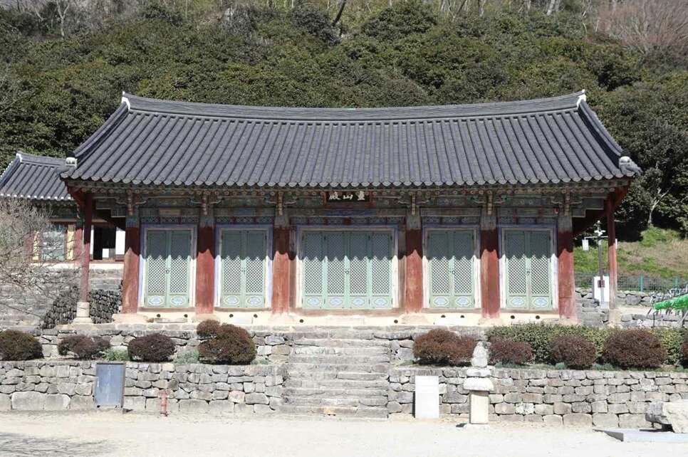본문 이미지 - 고창 선운사 영산전(국가유산청 제공)