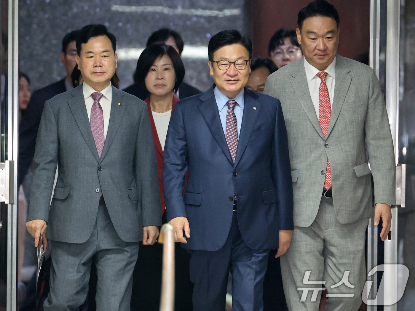 (서울=뉴스1) 황기선 기자 = 정점식 국민의힘 원내대표가 7일 오전 서울 여의도 국회에서 열린 원내대책회의에 참석하고 있다.  2026.7.7/뉴스1