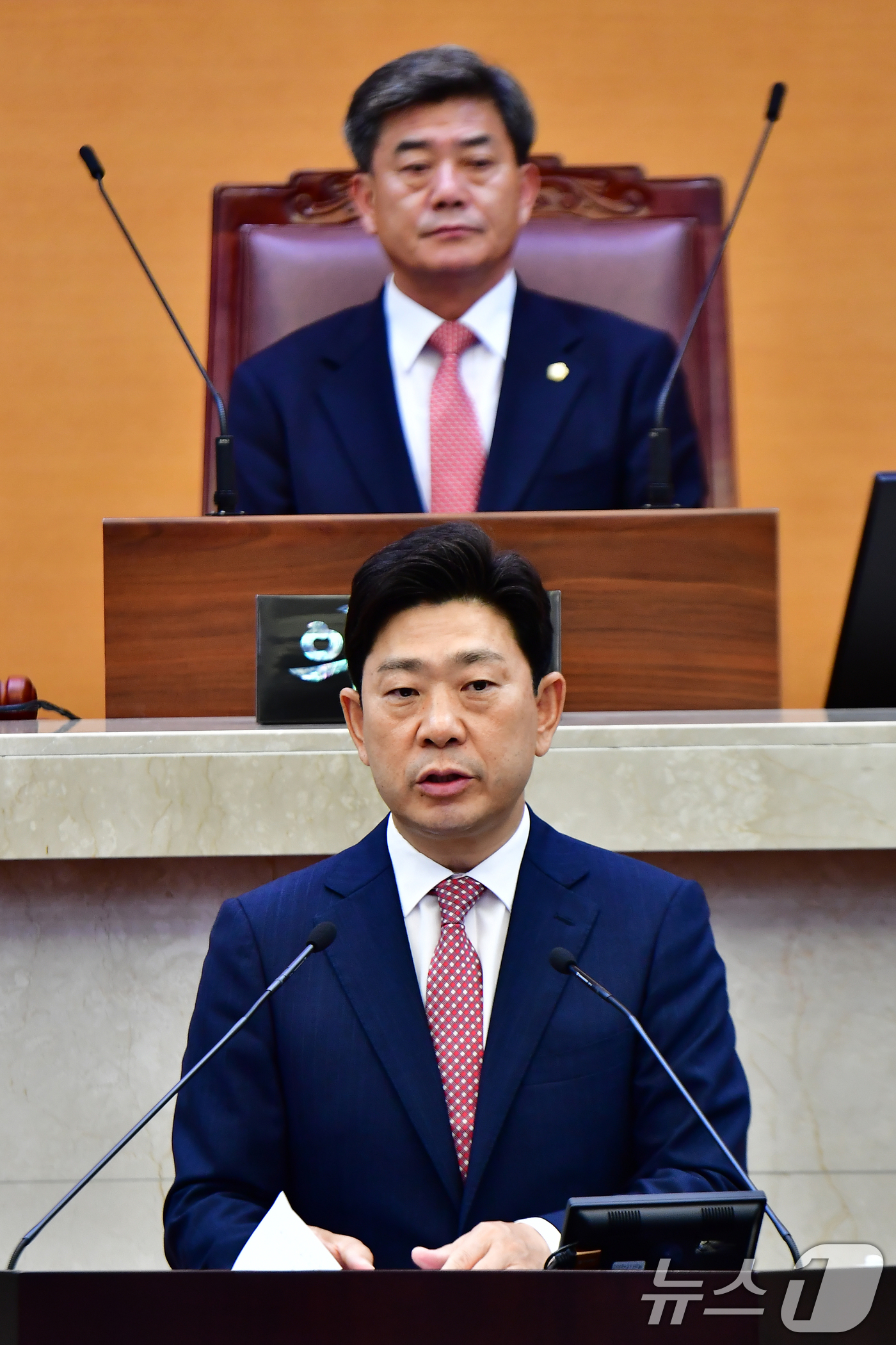 (포항=뉴스1) 최창호 기자 = 박용선 경북 포항시장이 7일 포항시의회에서 열린 제331회 의회운영위원회에서 주요업무보고를 하고 있다.  2026.7.7/뉴스1