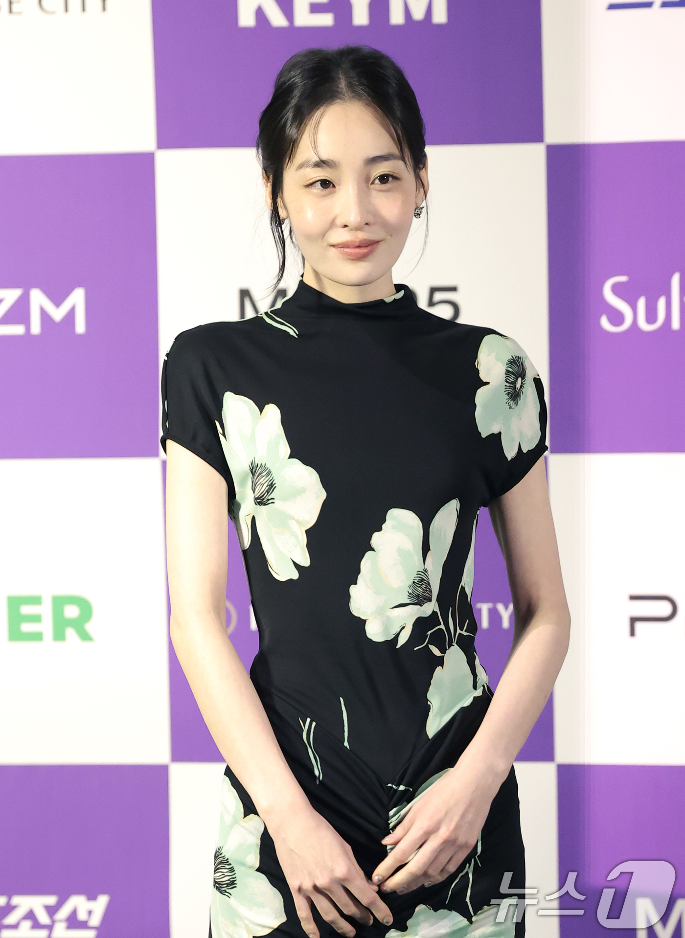 (서울=뉴스1) 권현진 기자 = 배우 김민하가 7일 서울 용산구 CGV용산아이파크몰에서 열린 제5회 청룡시리즈어워즈 핸드프린팅 행사에서 포즈를 취하고 있다. 2026.7.7/뉴스1 …