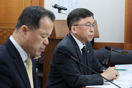국조특위 답변하는 강동완 직무대리