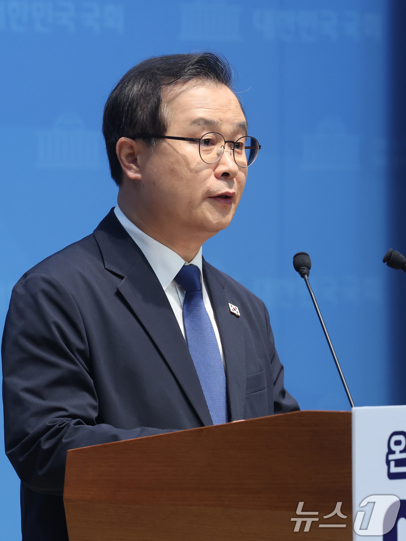 (서울=뉴스1) 황기선 기자 = 이건태 더불어민주당 의원이 7일 오전 서울 여의도 국회 소통관에서 최고위원 출마 기자회견을 하고 있다.  2026.7.7/뉴스1