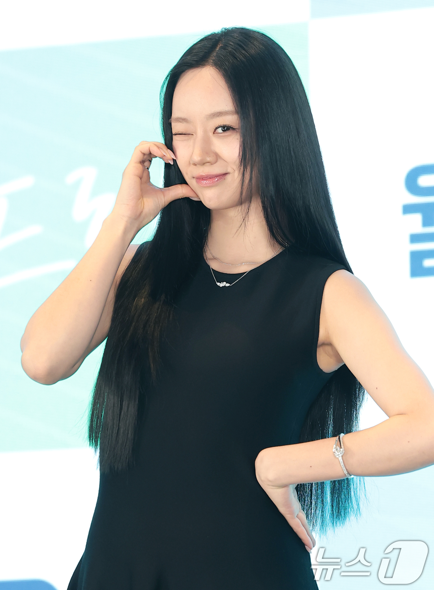 (서울=뉴스1) 권현진 기자 = 배우 이혜리가 7일 서울 구로구 신도림 더 세인트에서 열린 ENA 새 드라마 '그대에게 드림‘ 제작발표회에서 포즈를 취하고 있다.’그대에게 드림‘은 …