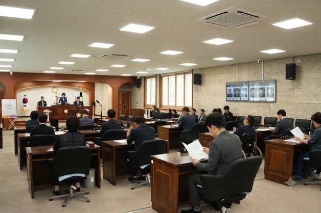 김제시의회, 3개 상임위원장 선출…전반기 원구성 마무리