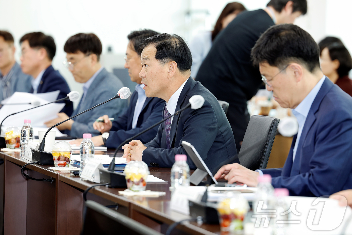 (서울=뉴스1) = 이형훈 보건복지부 제2차관이 7일 서울 서초구 국제전자센터에서 열린 제3차 지역필수공공의료 추진전략 중앙지방 협의체에서 발언하고 있다. (보건복지부 제공, 재판 …