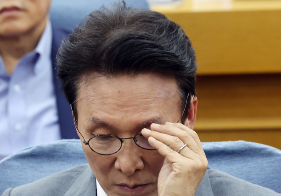 안경 쓰는 김민석 전 총리
