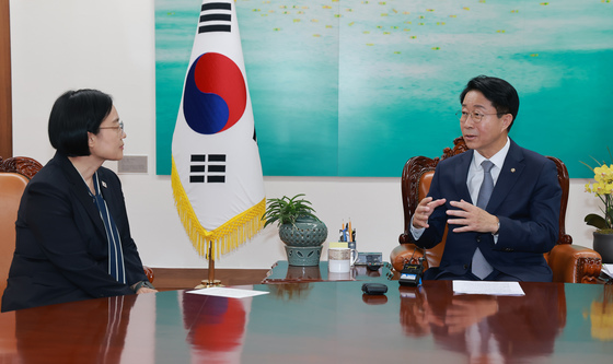 한성숙 총리 접견하는 조정식 국회의장