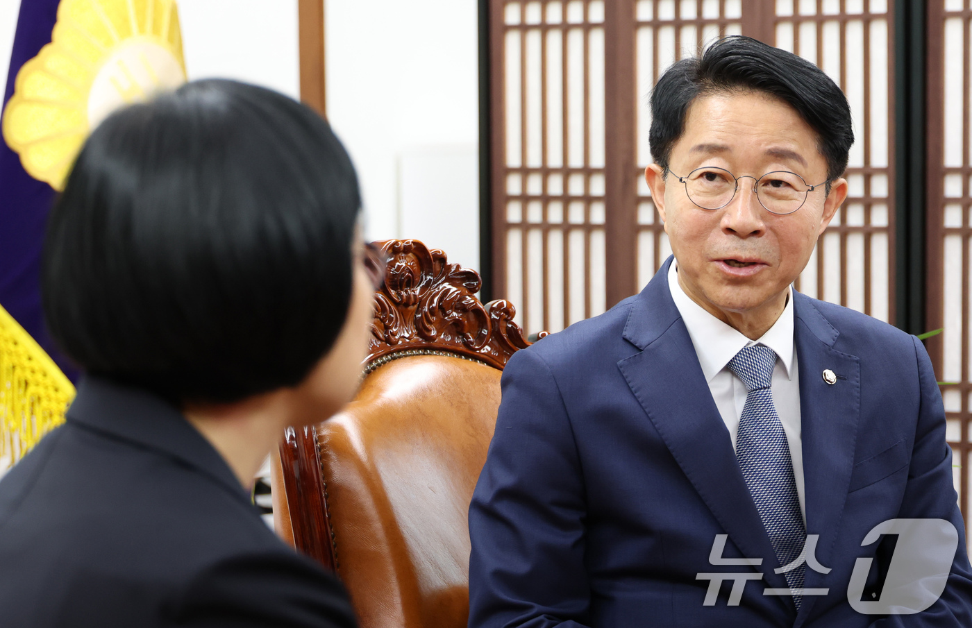 (서울=뉴스1) 유승관 기자 = 조정식 국회의장이 7일 서울 여의도 국회에서 한성숙 국무총리를 접견하고 있다. (공동취재) 2026.7.7/뉴스1