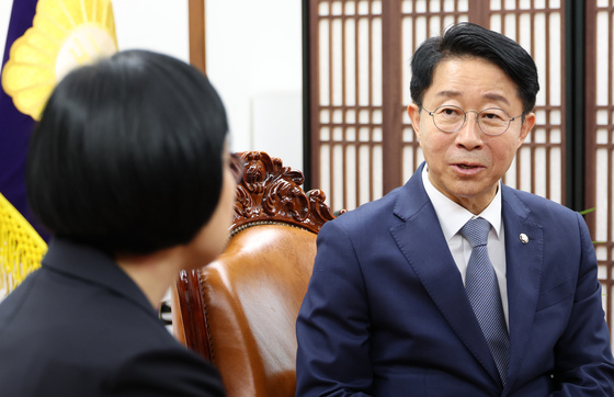 조정식 국회의장, 한성숙 국무총리 접견