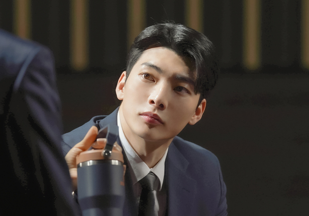 "많이 배우고 성장" 박천, '신입사원 강회장' 여비서로 눈도장