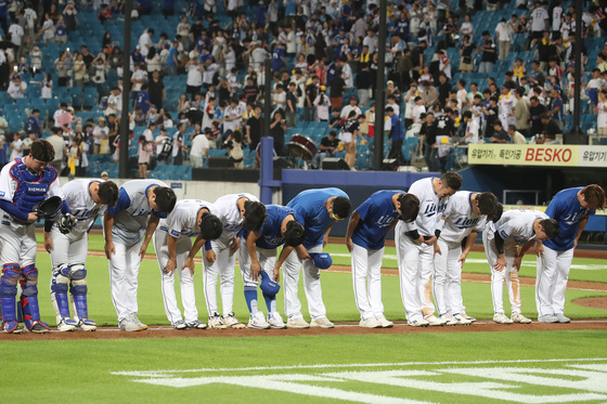 선두 삼성 "감사합니다"