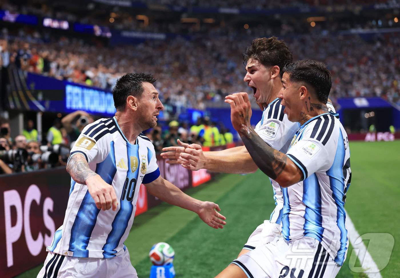 본문 이미지 - 아르헨티나가 이집트를 3-2로 꺾었다.  ⓒ AFP=뉴스1