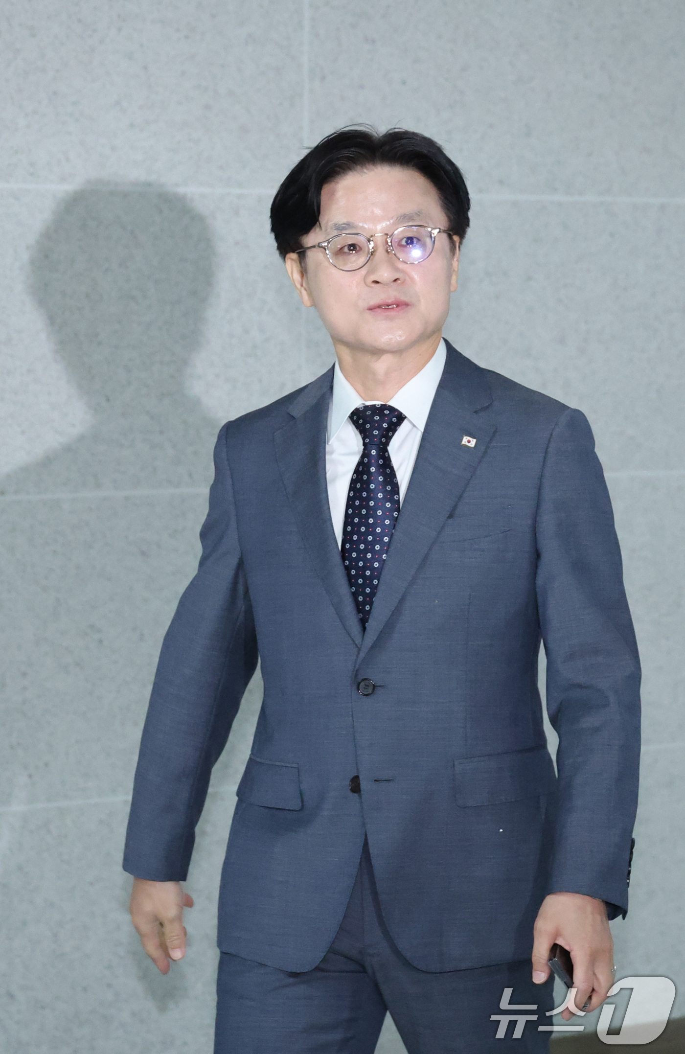 (서울=뉴스1) 신웅수 기자 = 김정관 산업통상부 장관이 8일 서울 여의도 국회 의원회관에서 열린 산업통상자원중소벤처기업위원회 당정에 참석하고 있다. 2026.7.8/뉴스1