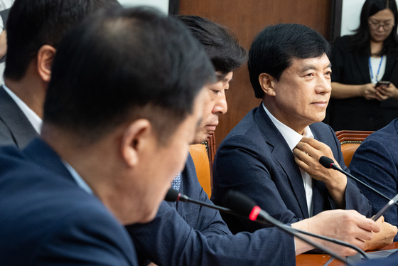 강득구 최고위원 발언 듣는 이성윤