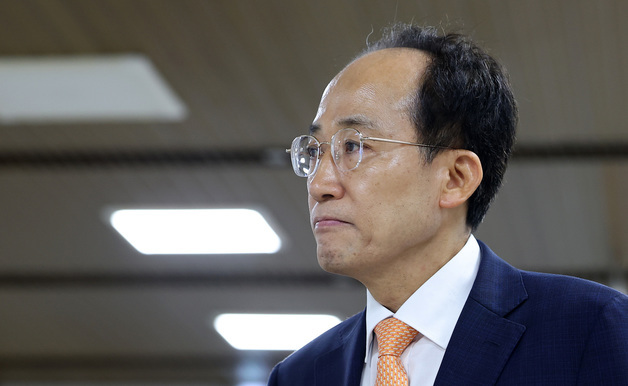 법정 향하는 추경호 대구시장
