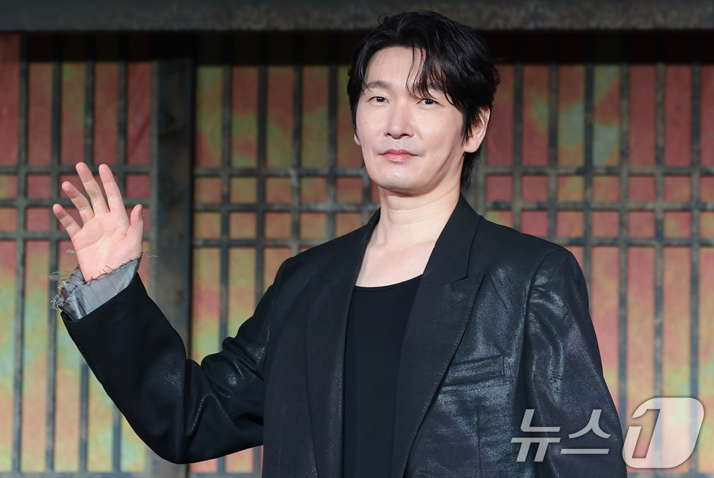(서울=뉴스1) 권현진 기자 = 배우 조승우가 8일 오전 영등포구 페어몬트 앰배서더 서울에서 열린 넷플릭스 시리즈 ‘동궁’(극본 권소라) 제작발표회에서 포즈를 취하고 있다.‘동궁’ …