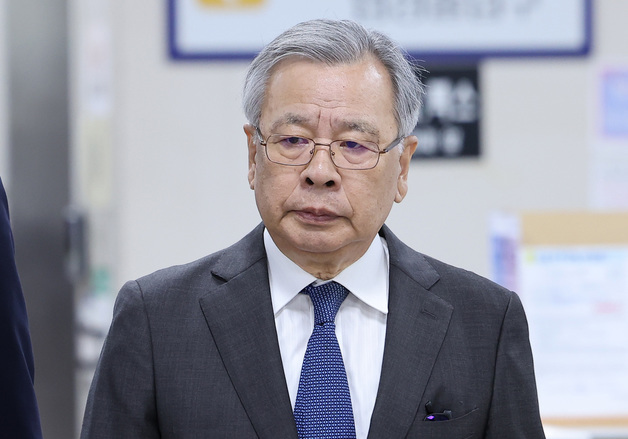 검찰, '대장동 로비' 박영수 전 특검 항소심서도 징역 12년 구형