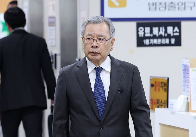 법정 향하는 박영수 전 특검