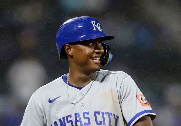 MLB 캔자스시티 톨버트, 74년 만 '12타석 연속 안타' 진기록